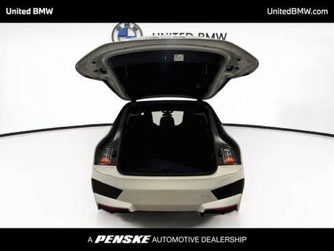Used 2024 BMW iX xDrive50 w/ Premium Package AWD/4WD image 14