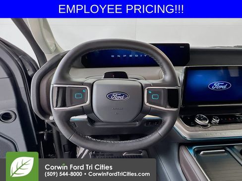 New 2026 Ford Expedition Max Platinum w/ Platinum Ultimate Package AWD/4WD image 8