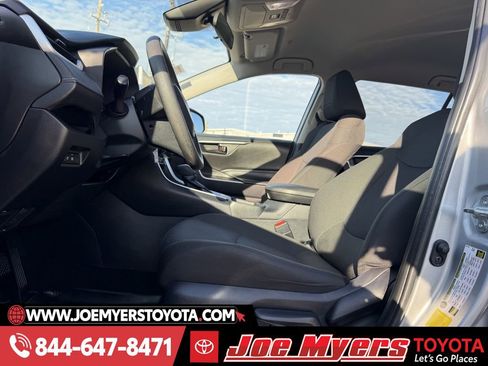 Used 2025 Toyota RAV4 LE image 26