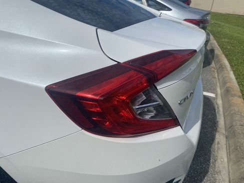Used 2020 Honda Civic LX image 11