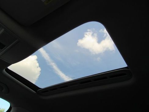 Used 2022 Volkswagen Passat 2.0T SE image 7