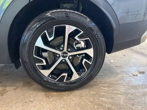Certified 2024 Kia Sportage EX AWD/4WD image 38
