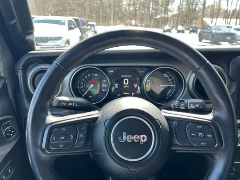 Used 2023 Jeep Wrangler Unlimited w/ Cold Weather Group image 21