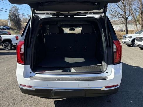 New 2026 GMC Yukon XL Elevation image 12