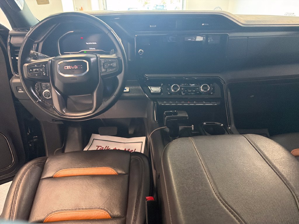 Used 2025 GMC Sierra 1500 AT4 w/ AT4 Premium Package AWD/4WD image 14