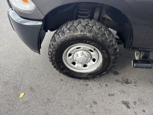 Used 2018 RAM 2500 Tradesman w/ Popular Equipment Group image 11