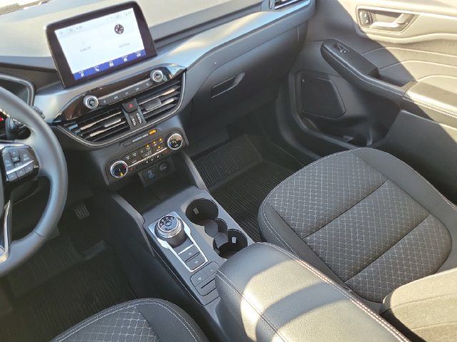 Certified 2023 Ford Escape Active AWD/4WD image 31