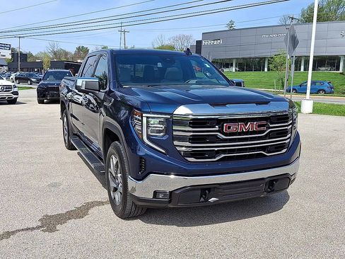 Certified 2023 GMC Sierra 1500 SLT w/ SLT Premium Package AWD/4WD image 3