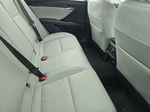 Used 2025 Toyota Camry XLE AWD/4WD image 13