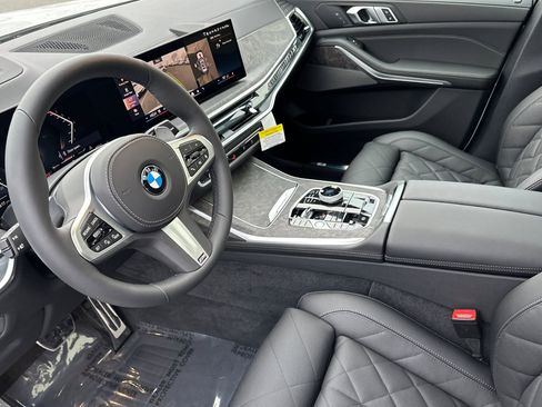 New 2026 BMW X7 xDrive40i w/ M Sport Package image 7
