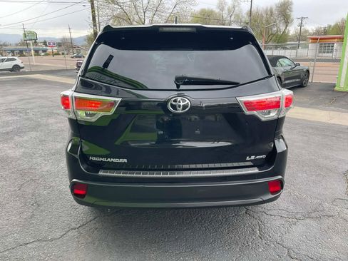 Used 2015 Toyota Highlander Plus AWD/4WD image 7