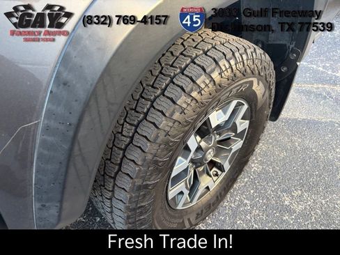 Used 2018 Toyota Tacoma TRD Off-Road image 10