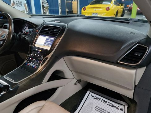 Used 2018 Lincoln MKX Reserve w/ Driver Assistance Package image 15