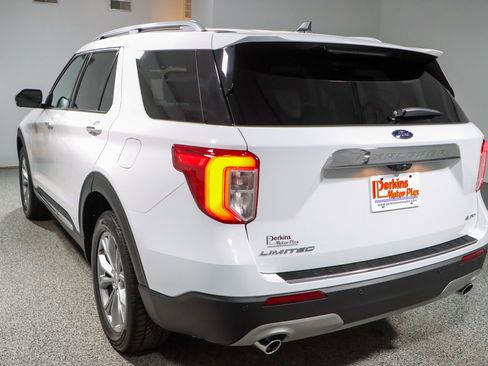 Used 2023 Ford Explorer Limited image 9