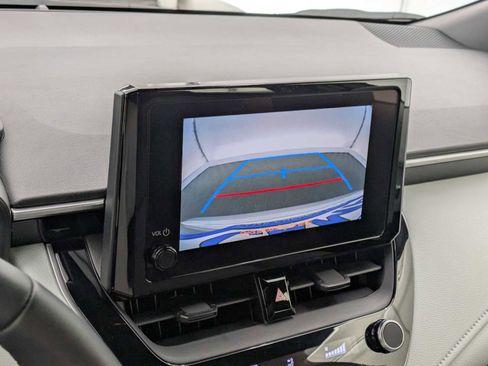 Used 2025 Toyota Corolla SE w/ Convenience Package FWD image 29