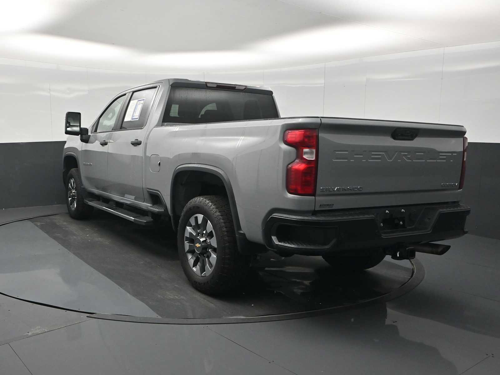 Used 2024 Chevrolet Silverado 2500 Custom w/ Custom Value Package AWD/4WD image 6