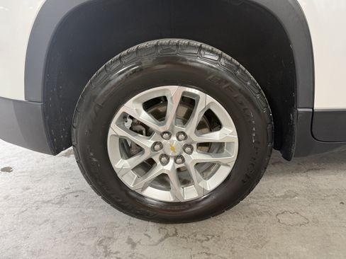 Used 2018 Chevrolet Traverse LT AWD/4WD image 9