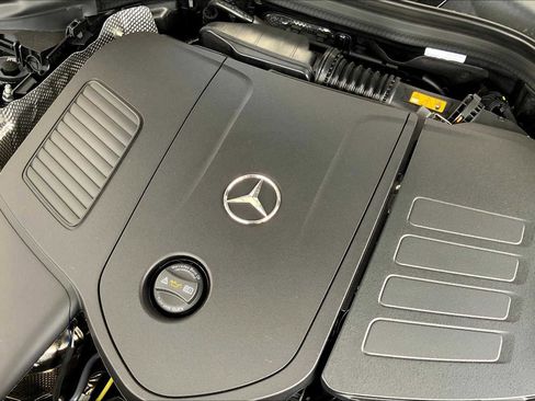 Used 2025 Mercedes-Benz GLC 300 GLC 300 image 19