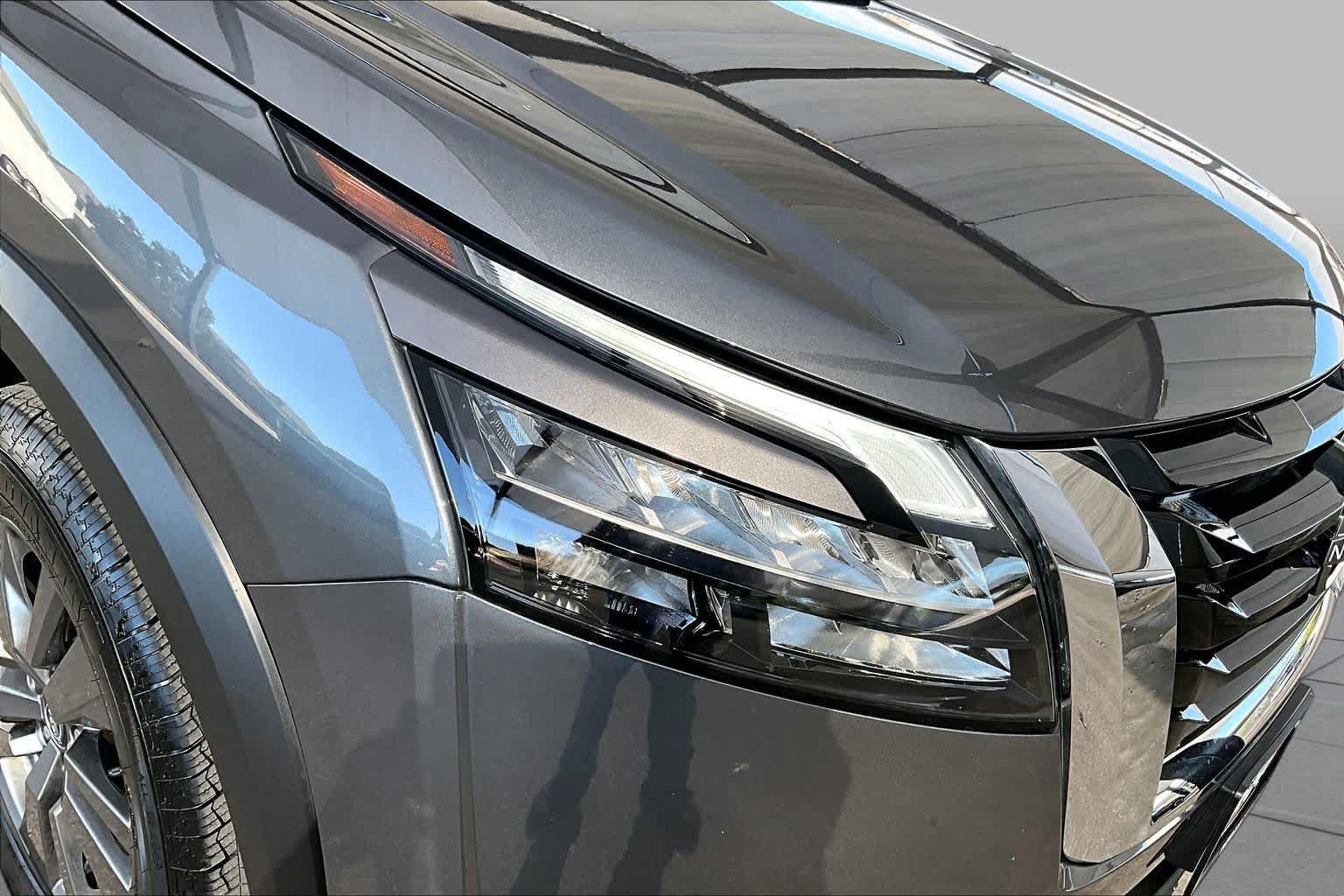 Certified 2025 Nissan Pathfinder S FWD image 27