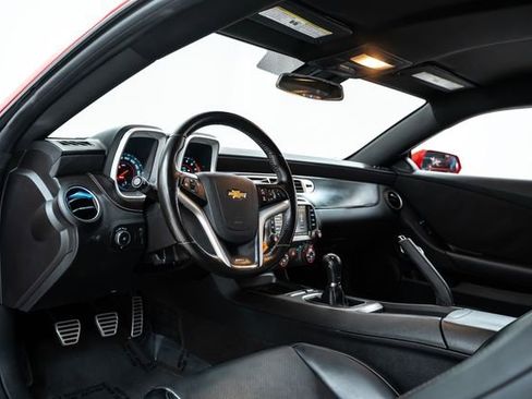 Used 2015 Chevrolet Camaro SS w/ LPO, Black Appearance Package RWD image 14