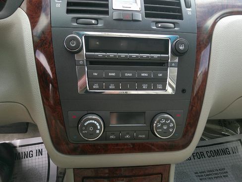 Used 2007 Cadillac DTS image 19