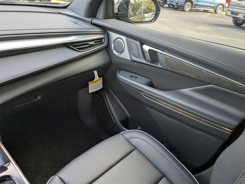 New 2026 Buick Enclave Avenir w/ Super Cruise Package image 18