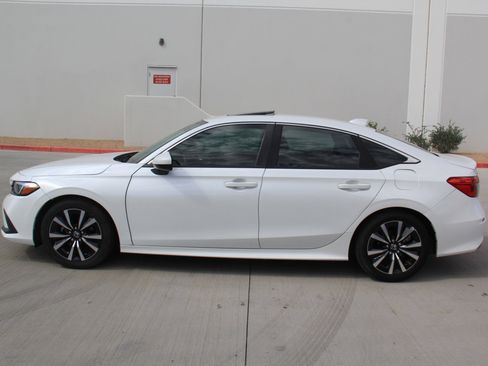 Used 2022 Honda Civic EX image 8