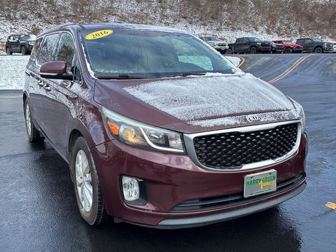 Used 2016 Kia Sedona EX image 12