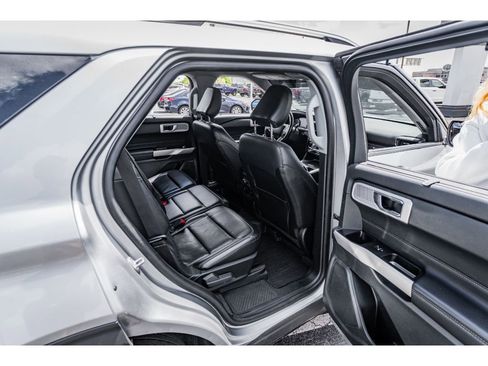 Used 2022 Ford Explorer Limited AWD/4WD image 26