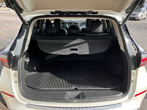 Used 2024 Nissan Murano Platinum w/ Cargo Package image 16