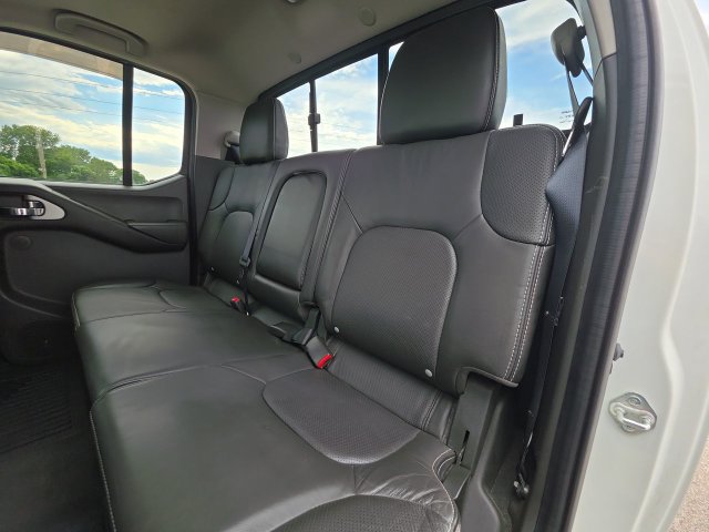 Used 2021 Nissan Frontier PRO-4X w/ Pro-4x Utility Package AWD/4WD image 30
