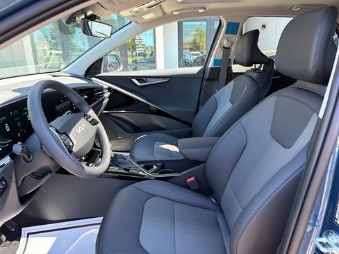 New 2026 Kia Niro EX FWD image 29