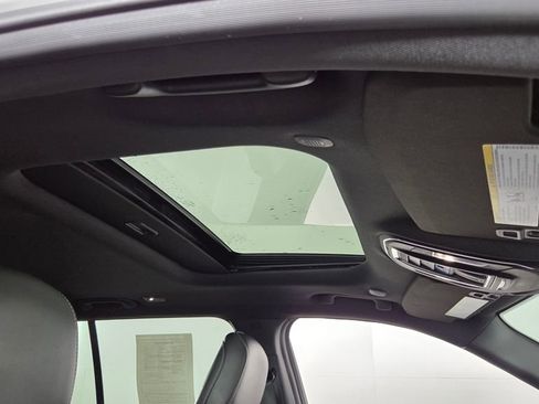 Used 2023 Jeep Grand Cherokee Altitude image 37