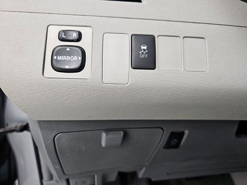 Used 2012 Toyota Sienna LE image 35