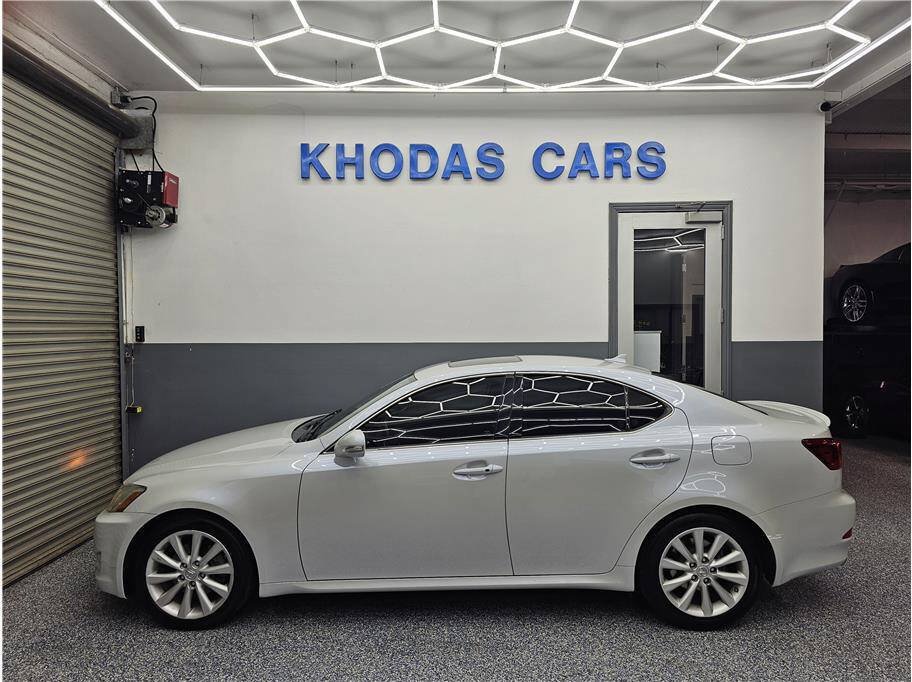 Used 2009 Lexus IS 250 RWD image 1