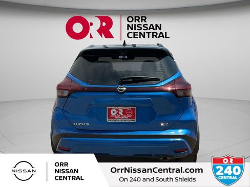 Used 2022 Nissan Kicks SR w/ Premium Package FWD image 6
