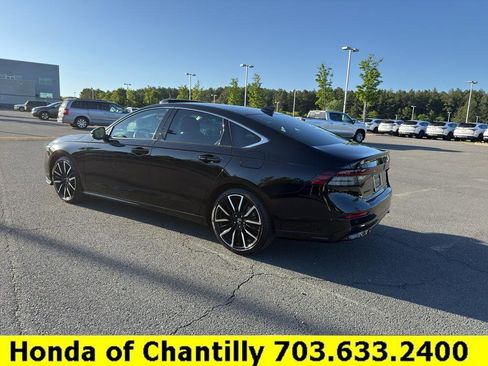 Used 2024 Honda Accord Touring image 5