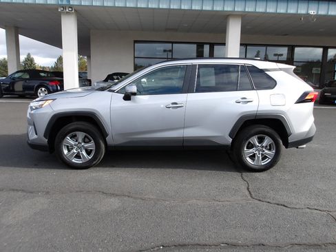 Used 2023 Toyota RAV4 XLE image 2