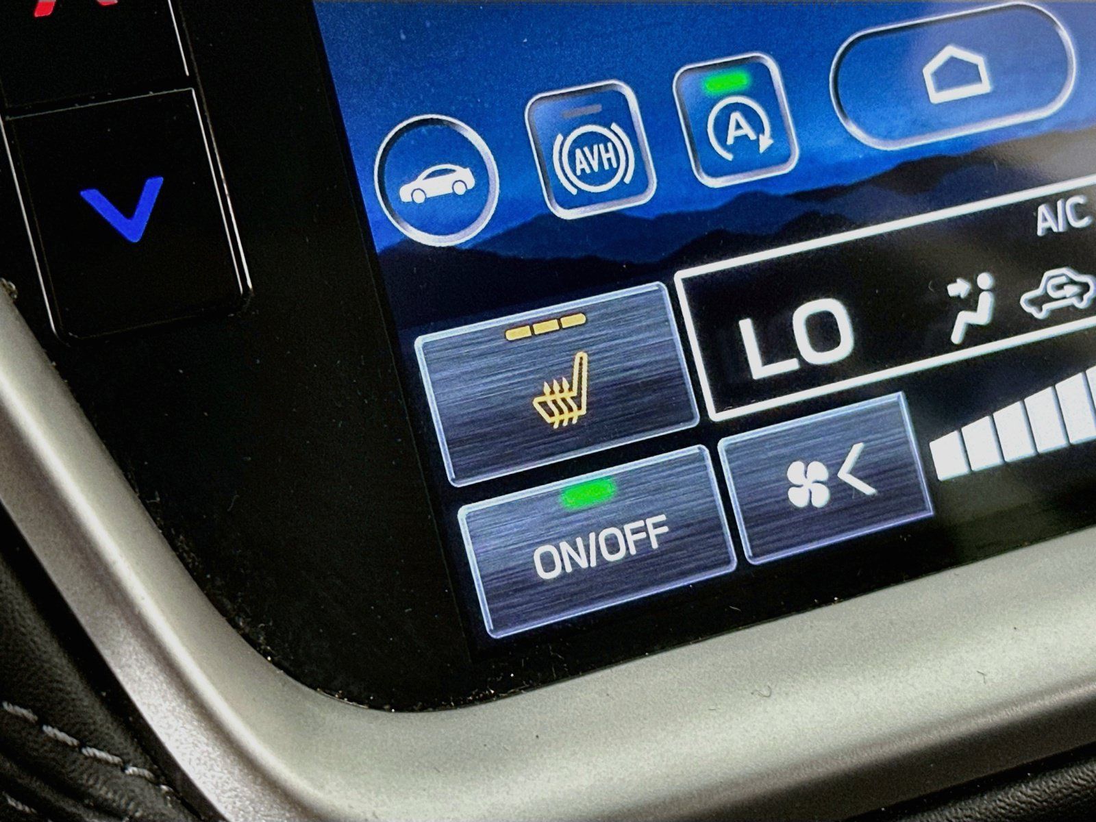 Used 2024 Subaru Outback Premium AWD/4WD image 20