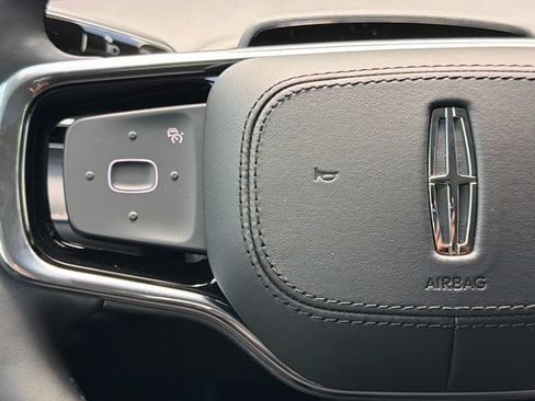 New 2026 Lincoln Nautilus Reserve AWD/4WD image 32