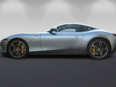 Certified 2021 Ferrari Roma image 6