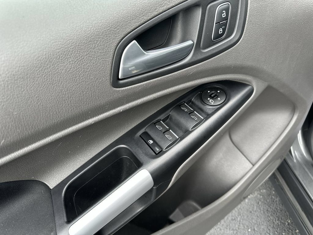 Used 2023 Ford Transit Connect XLT FWD image 19