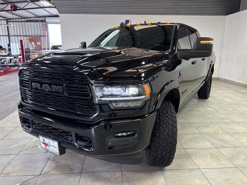 Used 2023 RAM 2500 Limited AWD/4WD image 3
