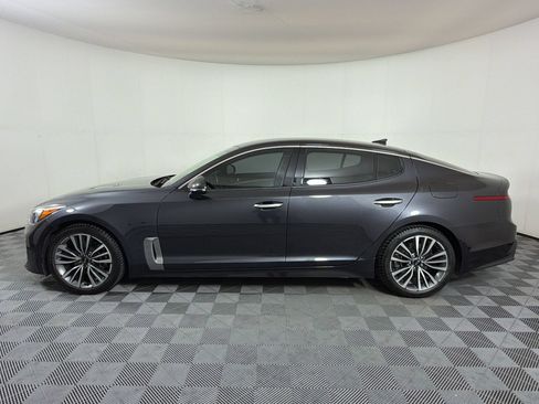 Used 2019 Kia Stinger RWD image 2