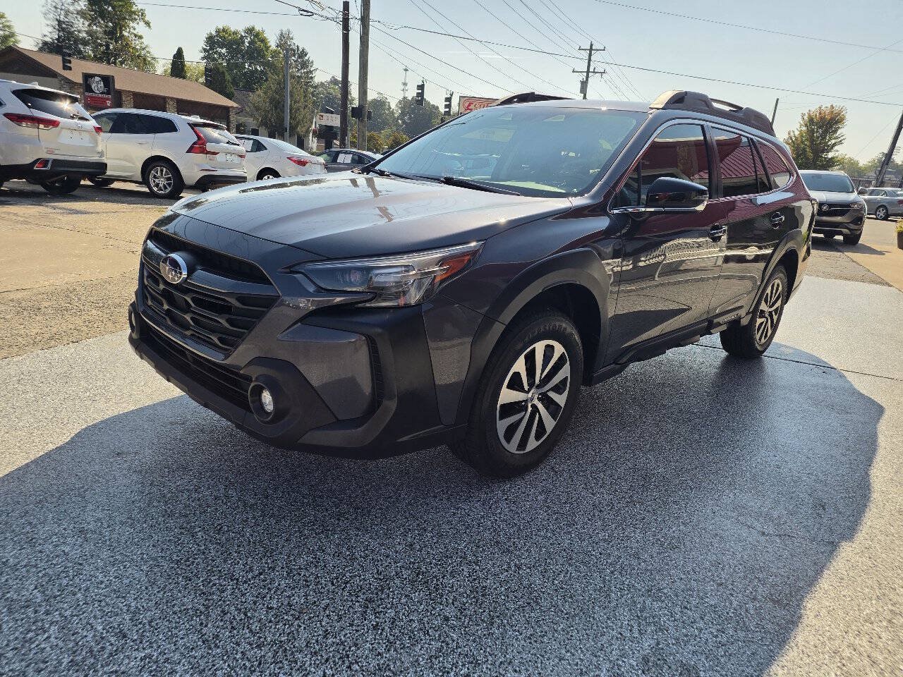 Used 2023 Subaru Outback Premium AWD/4WD image 4