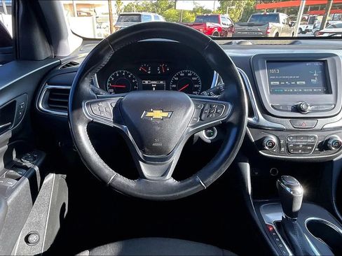 Used 2018 Chevrolet Equinox LT FWD image 5