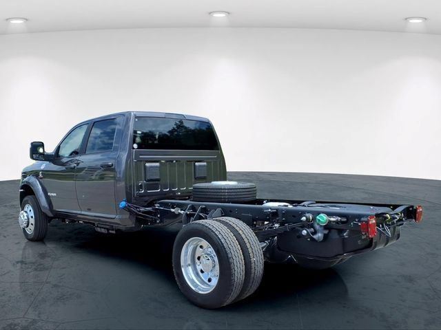 New 2026 RAM 4500 4x4 Crew Cab DRW image 7