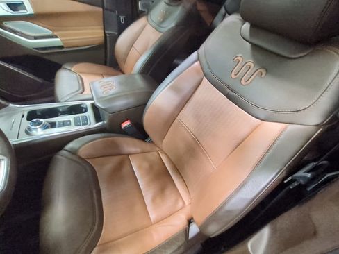 Used 2022 Ford Explorer King Ranch w/ Premium Technology Package image 10