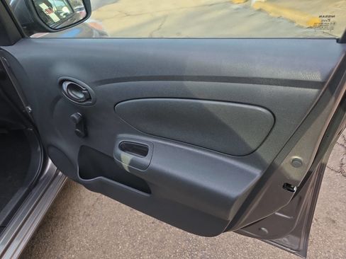 Used 2016 Nissan Versa S Plus image 23