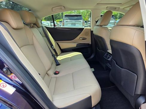 Used 2019 Lexus ES 350 w/ Premium Package FWD image 18